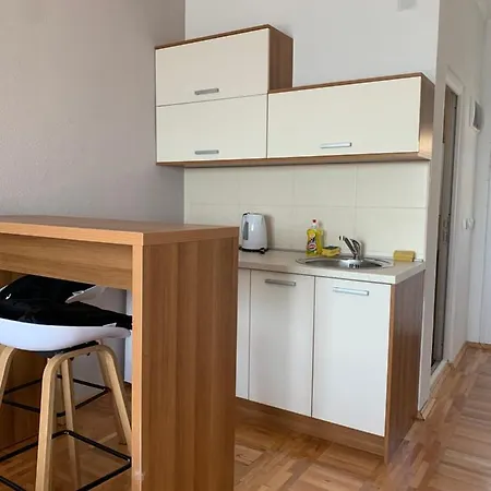 Sunrise And Studios Sztar Dojran