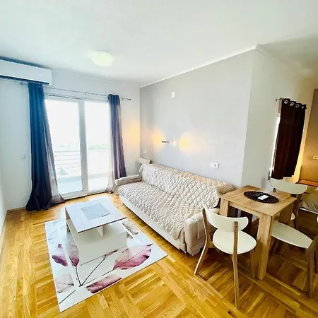 Apartman Sunrise And Studios