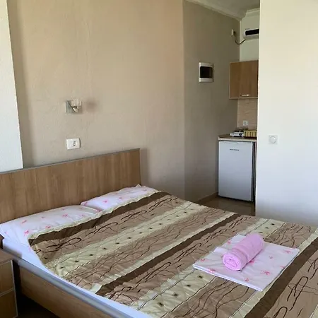 Sunrise And Studios Sztar Dojran
